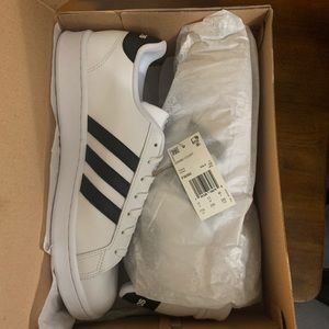 New Adidas Grand Court size 11 1/2